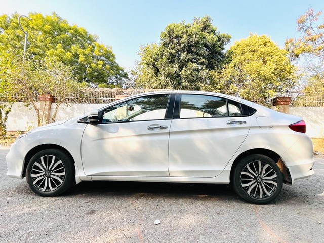 Second-hand 2018 Honda City i-VTEC VX for sale in New Delhi-2