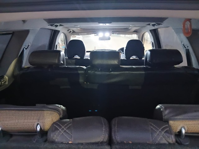 Second-hand 2018 Mahindra XUV500 W9 2WD for sale in Indore-6