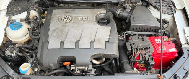 Second-hand 2013 Volkswagen Vento Diesel Highline for sale in Rajkot-5