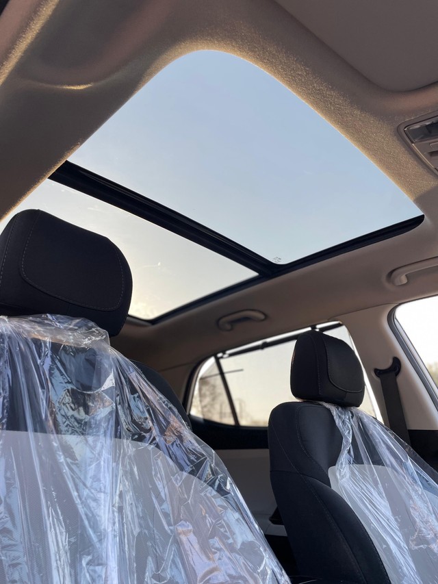 Second-hand 2023 Hyundai Creta SX IVT for sale in New Delhi-7