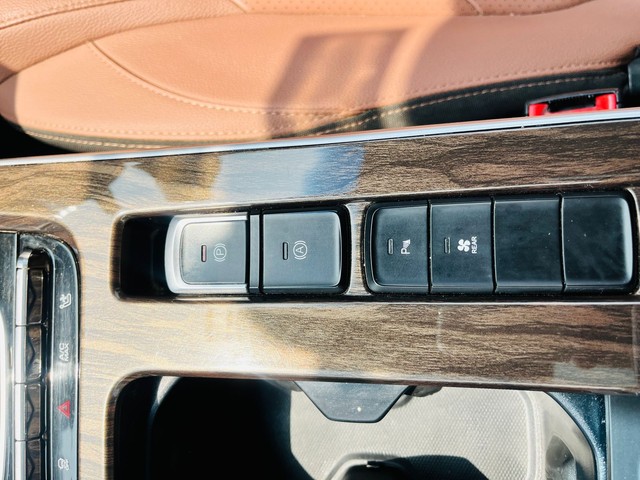 Second-hand 2023 MG Hector Plus 1.5 Turbo Savvy Pro CVT 7 Str BSVI for sale in New Delhi-8