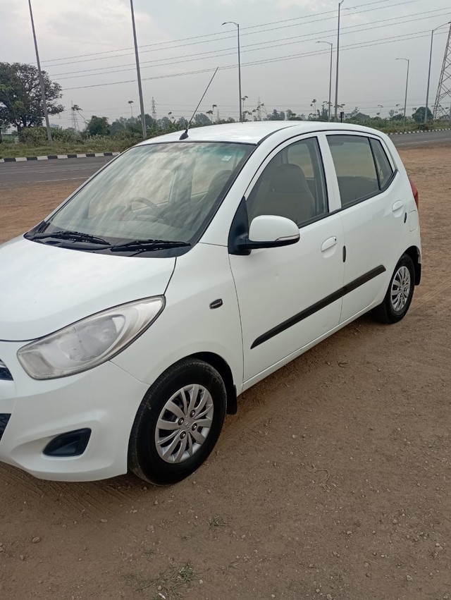 Second-hand 2013 Hyundai i10 Magna 1.1L for sale in Surat-4