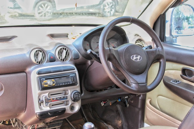 Second-hand 2011 Hyundai Santro Xing GL for sale in Ahmedabad-13