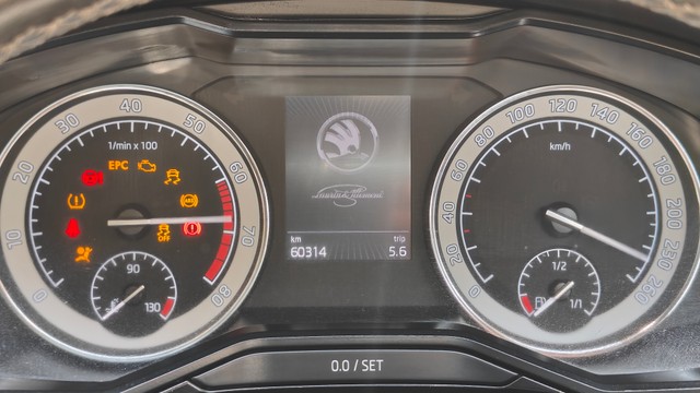 Second-hand 2017 Skoda Superb LK 1.8 TSI AT for sale in Thane-7