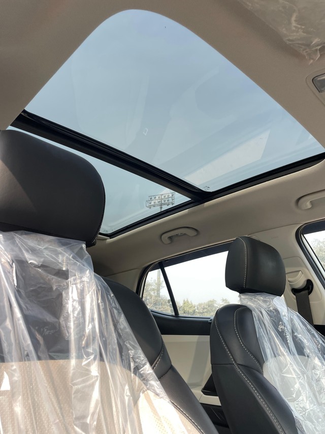 Second-hand 2023 Hyundai Creta SX IVT for sale in New Delhi-13