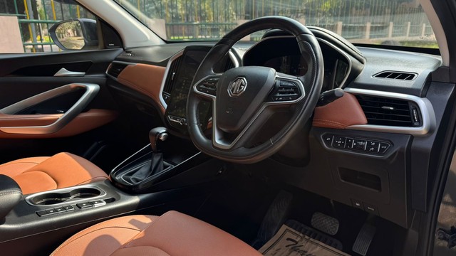 Second-hand 2023 MG Hector Plus Sharp CVT for sale in New Delhi-13