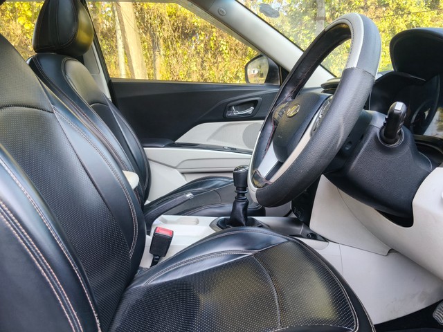 Second-hand 2022 Mahindra XUV300 W8 Option Diesel BSVI for sale in Darjeeling-13