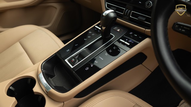 Second-hand 2024 Porsche Macan S for sale in New Delhi-4