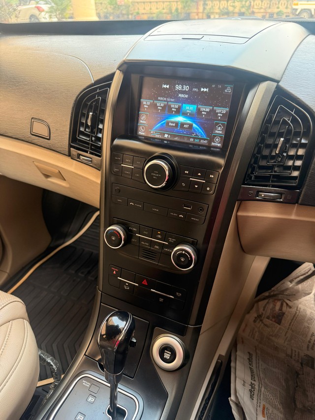 Second-hand 2018 Mahindra XUV500 AT W10 FWD for sale in Thane-13