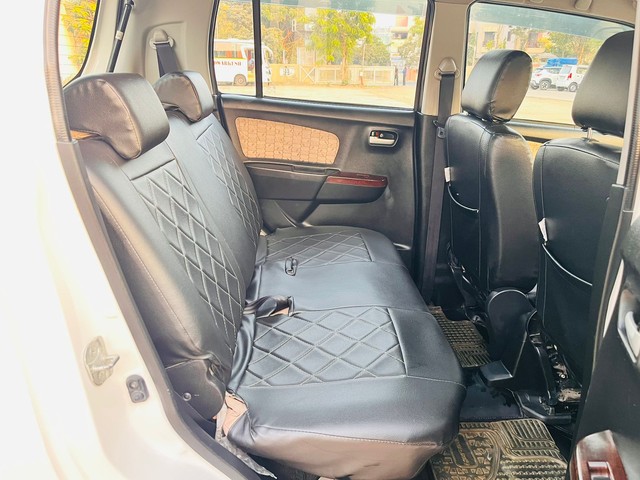 Second-hand 2017 Maruti Wagon R VXI BS IV for sale in Ahmedabad-10