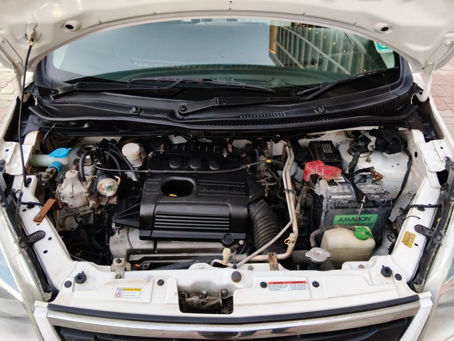 Second-hand 2016 Maruti Wagon R LXI BS IV for sale in Rajkot-4