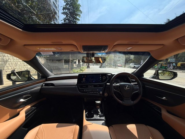 Second-hand 2024 Lexus ES 300h Luxury for sale in Bangalore-12