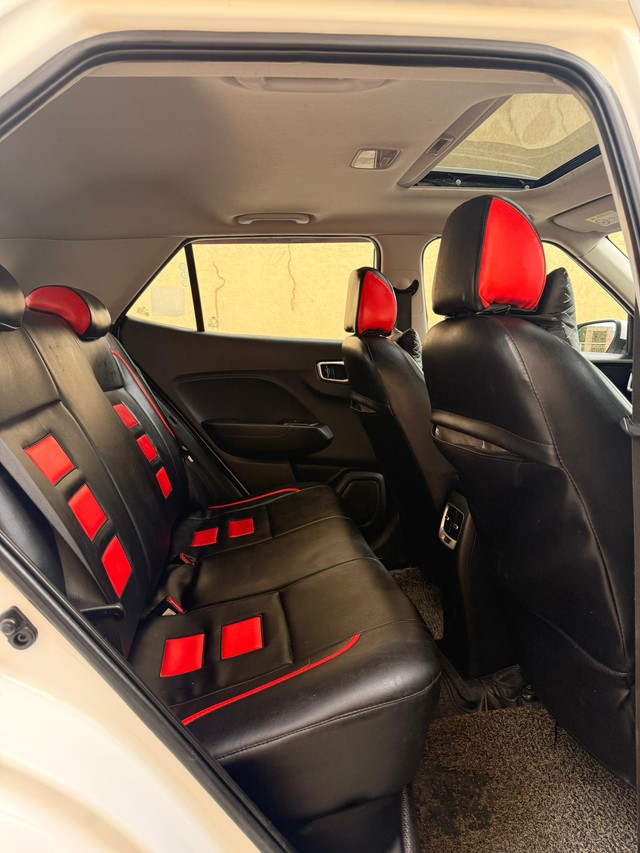 Second-hand 2020 Hyundai Venue SX Diesel for sale in Thane-11