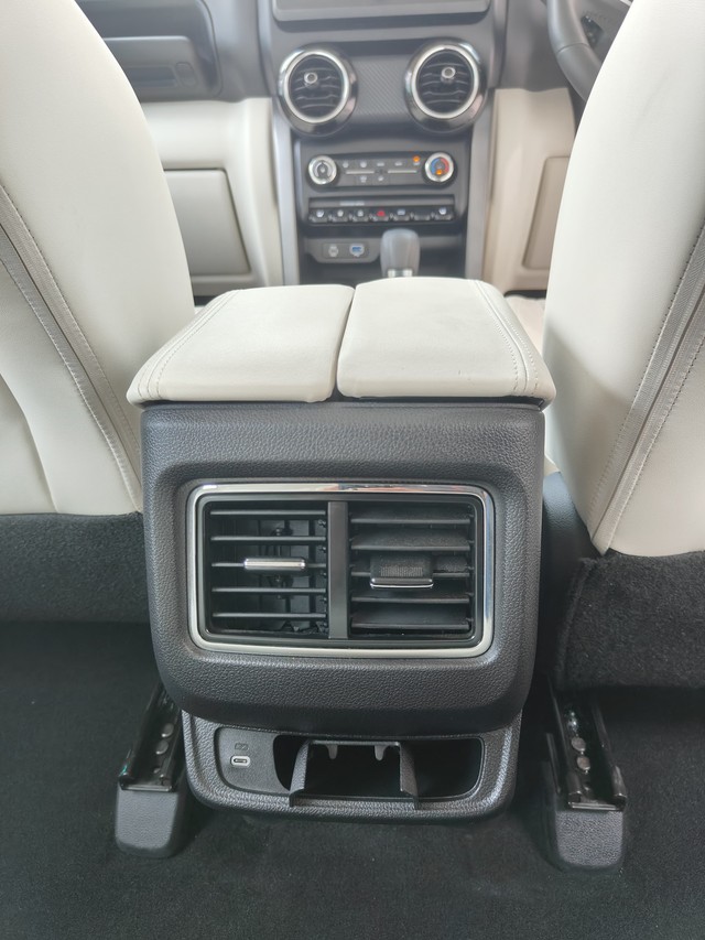 Second-hand 2024 Mahindra Thar ROXX AX7L RWD AT for sale in Gurgaon-12