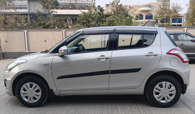 Second-hand 2015 Maruti Suzuki Swift VXI for sale in Indore-4