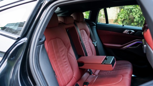 Second-hand 2021 BMW X6 Xdrive40i M Sport for sale in New Delhi-14