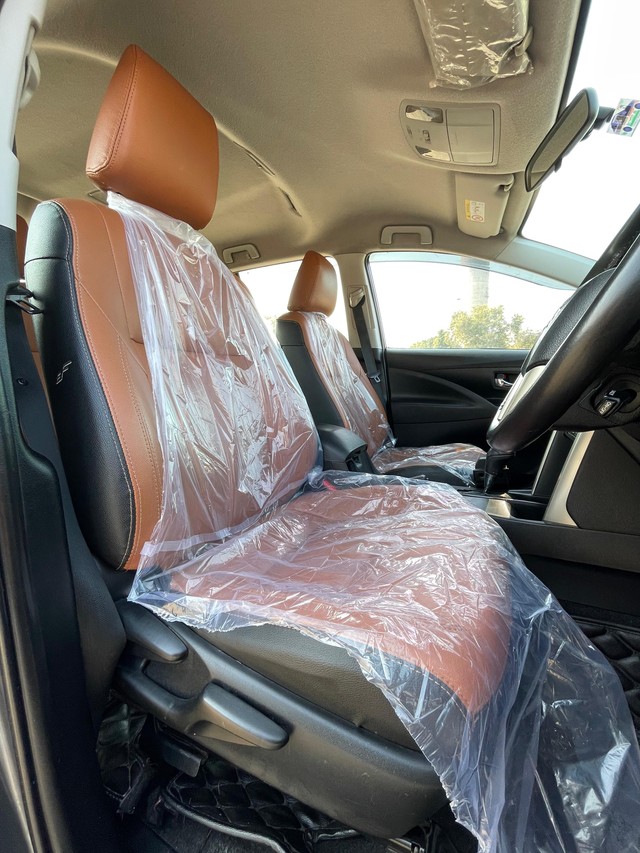 Toyota Innova Crysta 2.4 G Plus MT BSIV Second-hand 2019 Toyota Innova Crysta 2.4 G Plus MT BSIV for sale in New Delhi-5