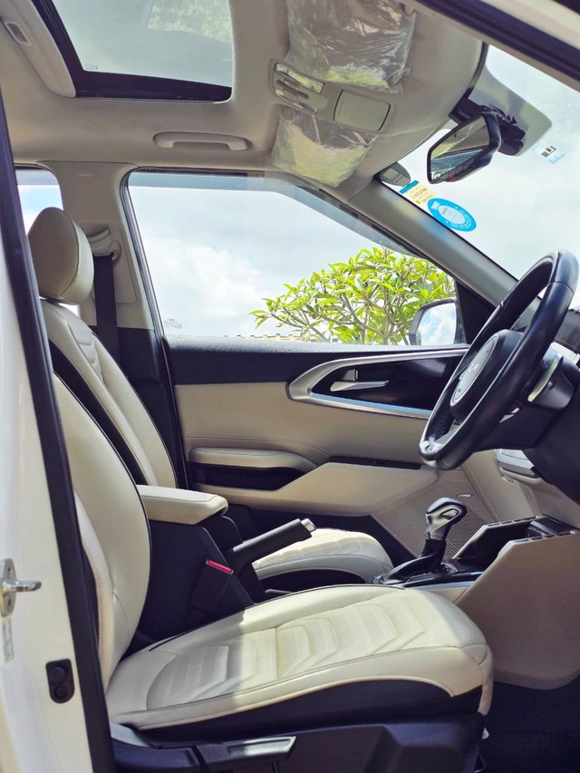 Second-hand 2022 Kia Carens Luxury Plus Diesel AT 6 STR BSVI for sale in Nashik-22