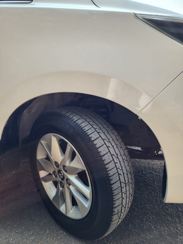 Second-hand 2017 Toyota Innova Crysta 2.4 VX MT BSIV for sale in Nashik-5