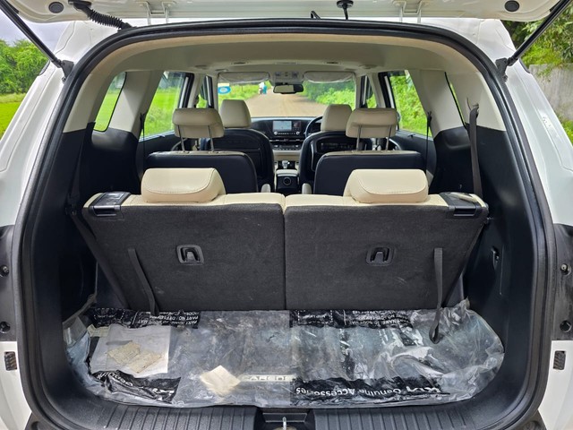 Second-hand 2022 Kia Carens Luxury Plus Diesel AT 6 STR BSVI for sale in Nashik-14