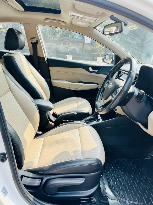 Second-hand 2018 Hyundai Verna VTVT 1.6 AT SX Option for sale in New Delhi-5