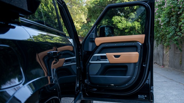 Second-hand 2025 Land Rover Defender 2.0 l Petrol 110 X-Dynamic HSE for sale in New Delhi-13