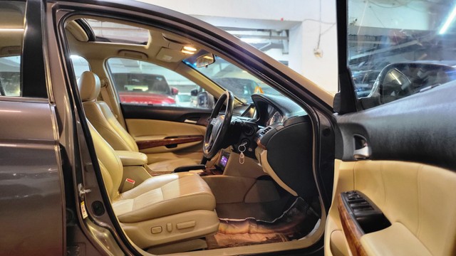 Honda New Accord 2.4 A/T Second-hand 2012 Honda New Accord 2.4 A/T for sale in Mumbai-6