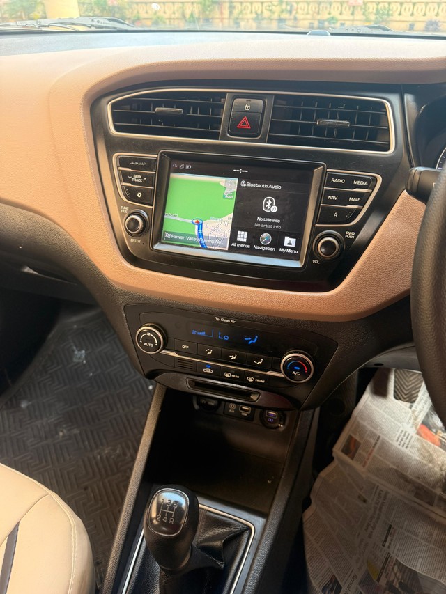 Second-hand 2018 Hyundai i20 1.2 Asta for sale in Thane-11