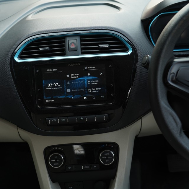 Second-hand 2023 Tata Tiago XT for sale in Gurgaon-9