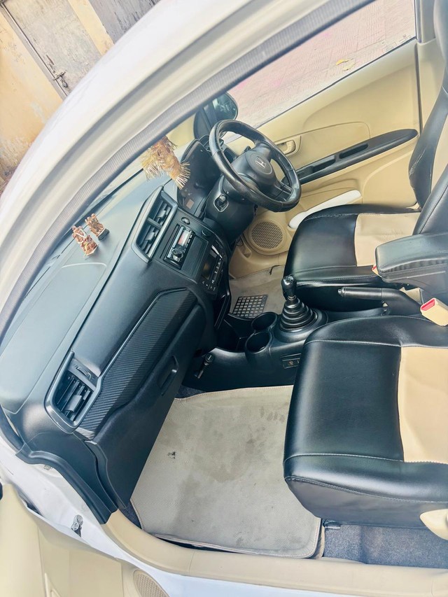 Honda Brio 1.2 E MT Second-hand 2018 Honda Brio 1.2 E MT for sale in Noida-8