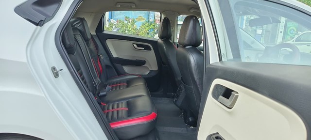 Second-hand 2023 Tata Altroz XZ CNG for sale in Rajkot-12