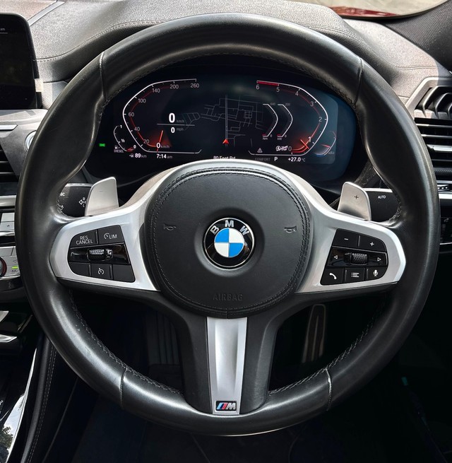 Second-hand 2021 BMW X4 M Sport X xDrive30d for sale in Bangalore-17