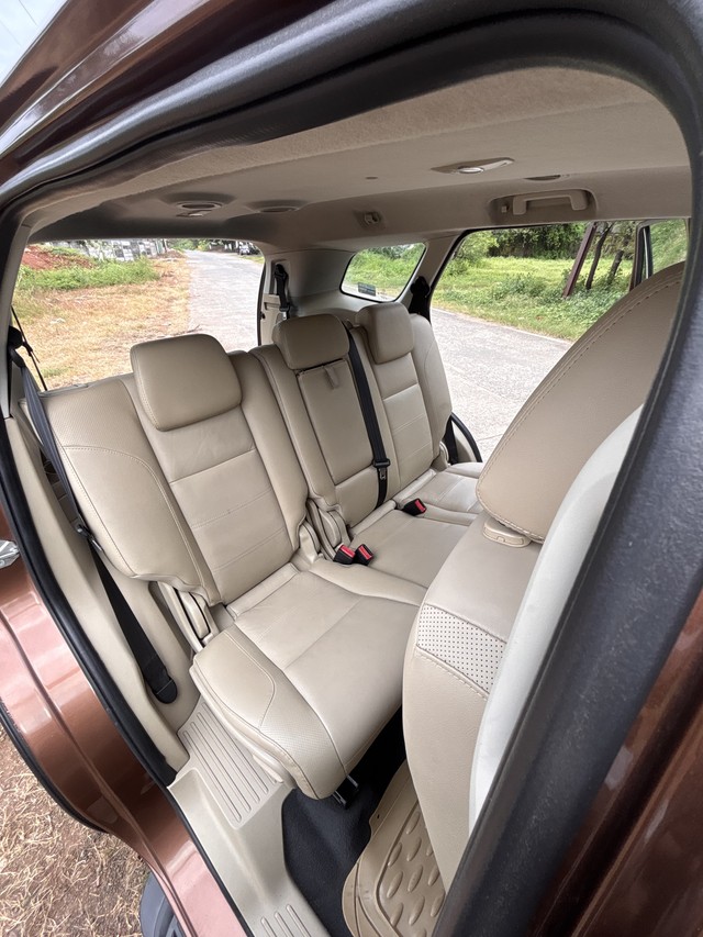 Second-hand 2016 Ford Endeavour 2.2 Trend AT 4X2 for sale in Indore-5