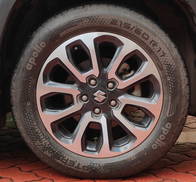 Second-hand 2023 Maruti Grand Vitara Alpha AT BSVI for sale in Thane-9