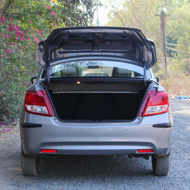 Second-hand 2023 Maruti Suzuki Swift Dzire VXI for sale in Ahmedabad-14