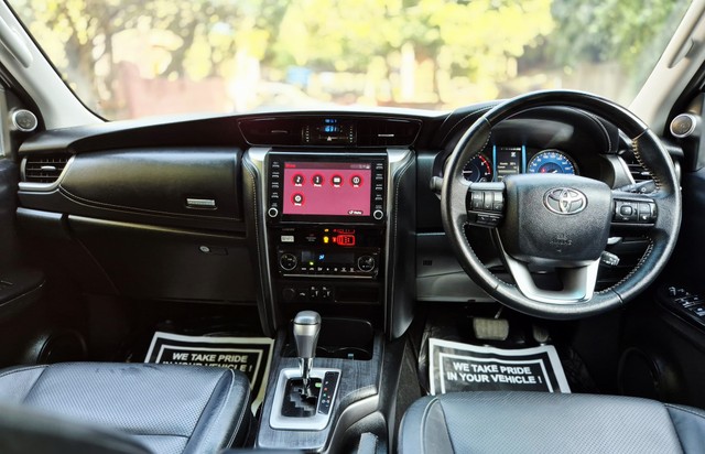 Second-hand 2025 Toyota Fortuner 4X2 Diesel AT for sale in New Delhi-13