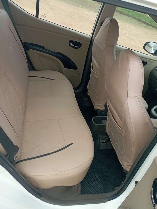 Second-hand 2013 Hyundai i10 Magna 1.1L for sale in Surat-8