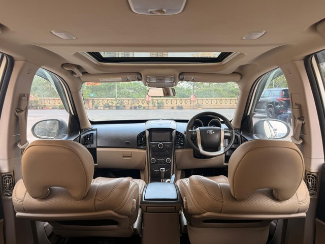 Second-hand 2018 Mahindra XUV500 AT W10 FWD for sale in Thane-12