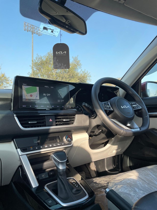 Second-hand 2022 Kia Seltos HTX IVT G for sale in New Delhi-17