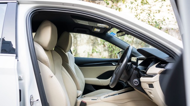 Second-hand 2022 Skoda Octavia Laurin and Klement for sale in New Delhi-10