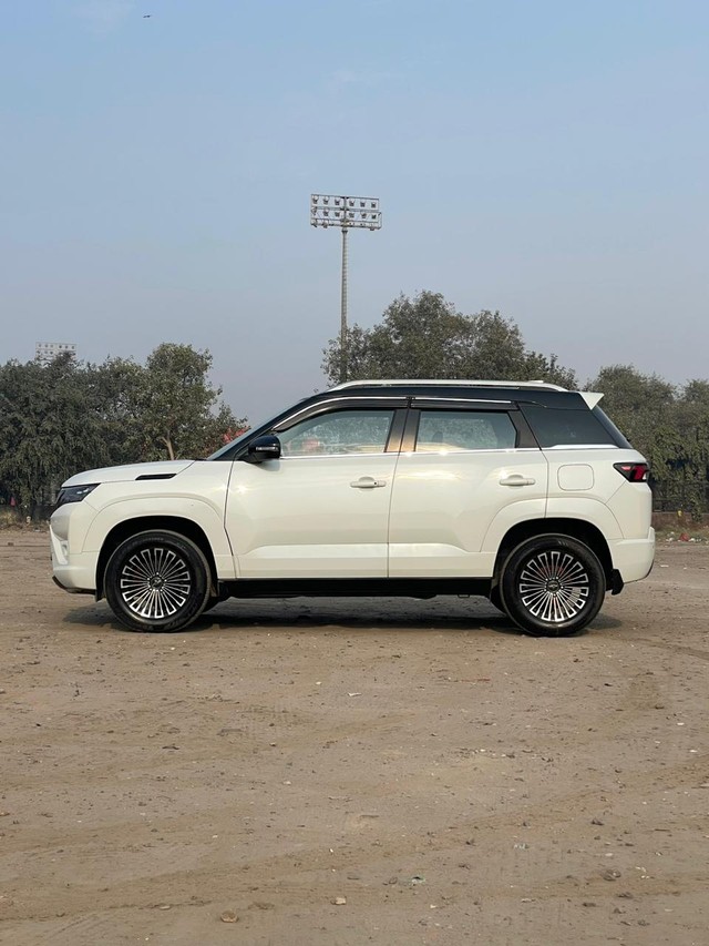 Second-hand 2024 Maruti Brezza Zxi for sale in New Delhi-4