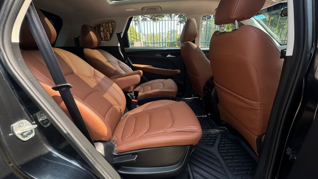 Second-hand 2023 MG Hector Plus Sharp CVT for sale in New Delhi-10