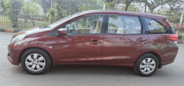 Second-hand 2015 Honda Brio S MT for sale in Navi Mumbai-3