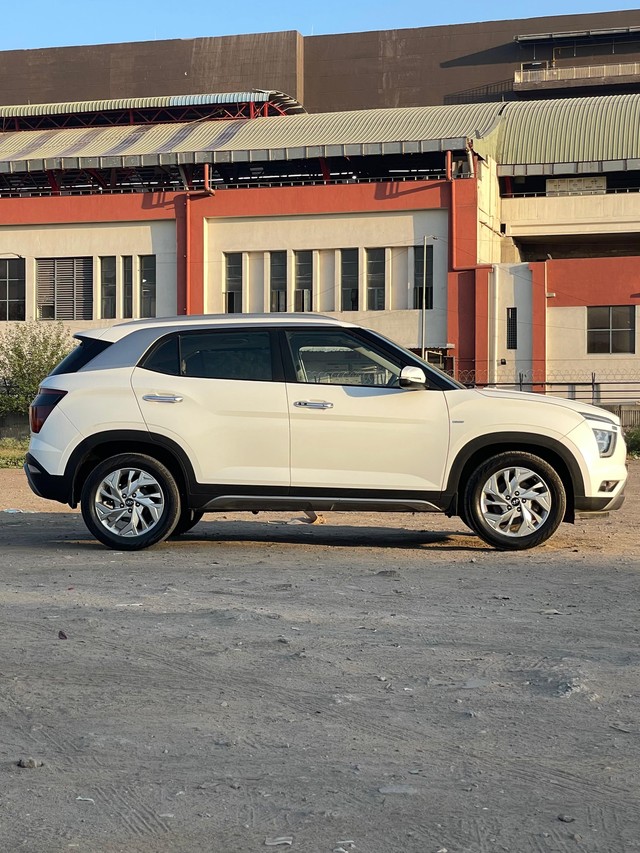 Second-hand 2023 Hyundai Creta SX IVT for sale in New Delhi-1