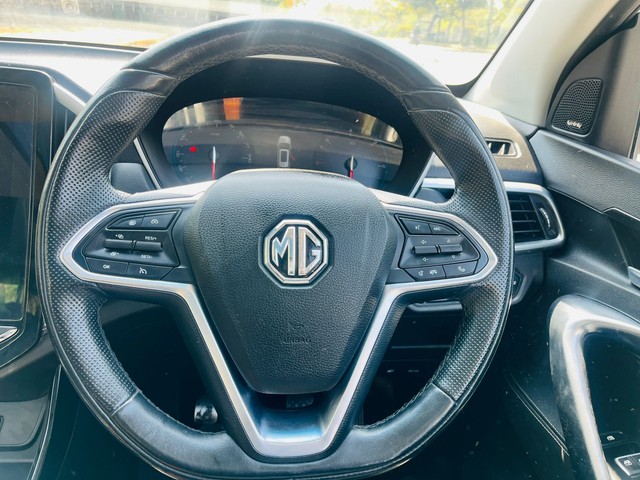 Second-hand 2019 MG Hector Sharp Diesel MT BSIV for sale in New Delhi-8