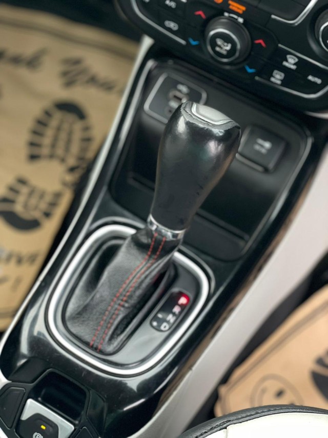 Second-hand 2017 Jeep Compass 1.4 Limited Option for sale in New Delhi-9