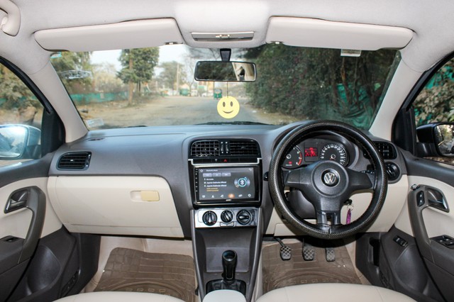 Volkswagen Vento Petrol Comfortline Second-hand 2012 Volkswagen Vento Petrol Comfortline for sale in Ahmedabad-15