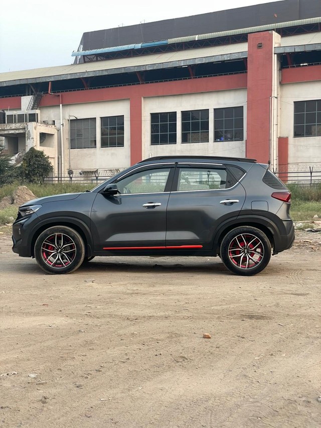 Second-hand 2023 Kia Sonet X-Line Turbo DCT BSVI for sale in New Delhi-3