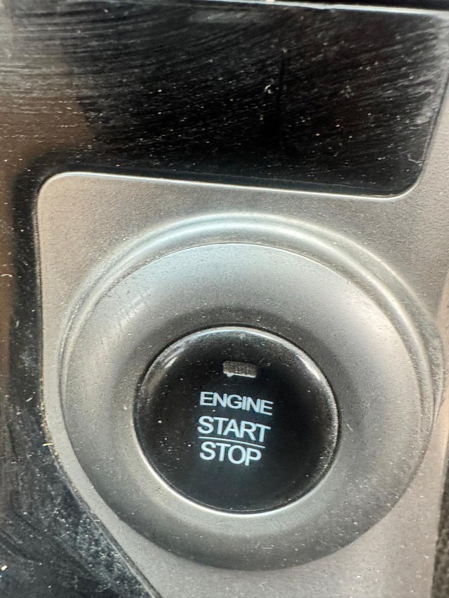 Second-hand 2019 Mahindra XUV500 W11 FWD Diesel for sale in New Delhi-6