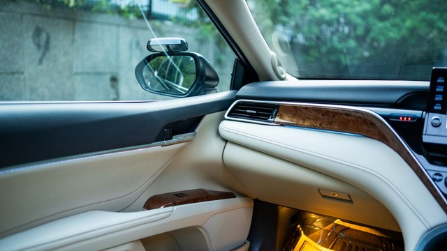 Second-hand 2024 Toyota Camry 2.5 Hybrid for sale in New Delhi-8